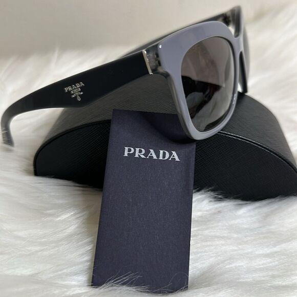💯 Authentic Prada Sunglasses🍀 - Picture 5 of 14